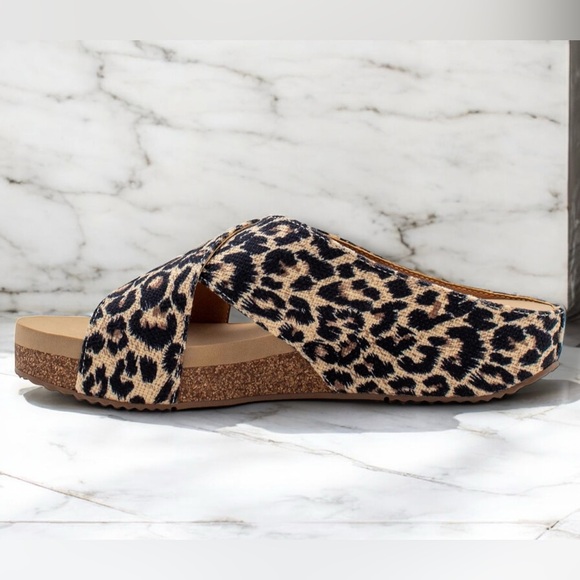 NIB 11 Women VOLATILE Ablette LINEN LEOPARD PRINT Slide Sandal Slip-On Comfort - Picture 6 of 6